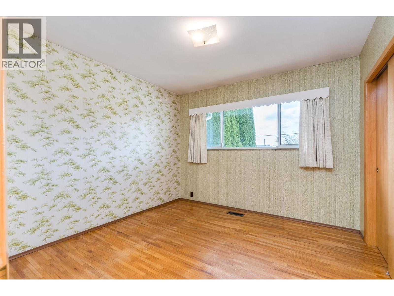 6664 Charles Street, Burnaby, British Columbia  V5B 2H1 - Photo 13 - R3113862