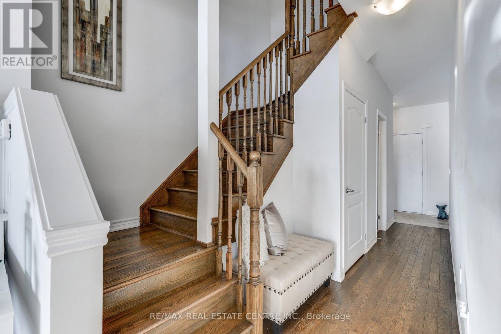 3056 Cascade Common Court, Oakville, Ontario  L6H 0R7 - Photo 17 - W13027376