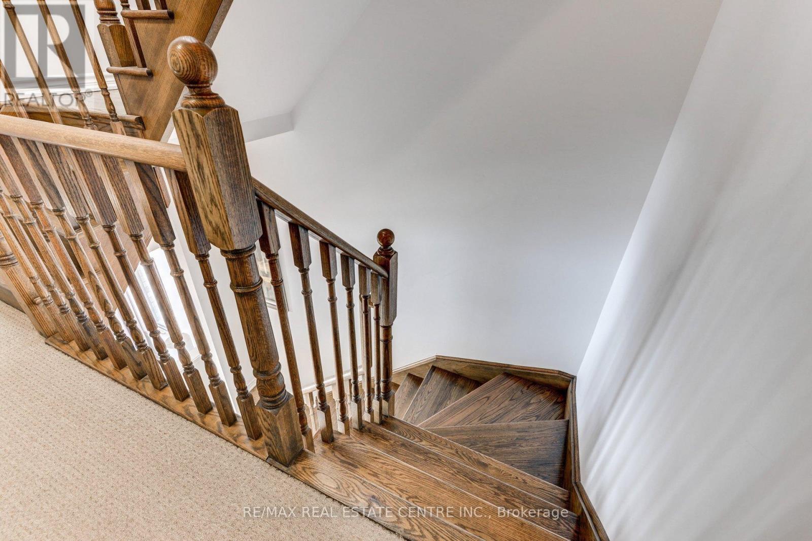 3056 Cascade Common Court, Oakville, Ontario  L6H 0R7 - Photo 18 - W13027376