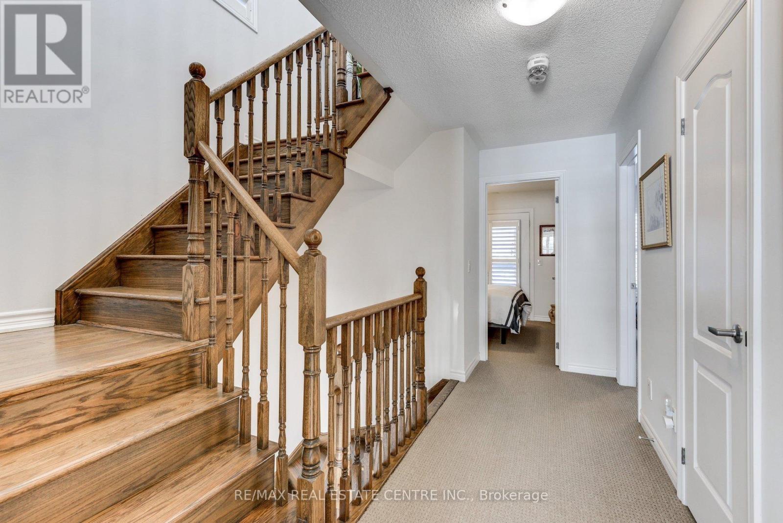 3056 Cascade Common Court, Oakville, Ontario  L6H 0R7 - Photo 20 - W13027376