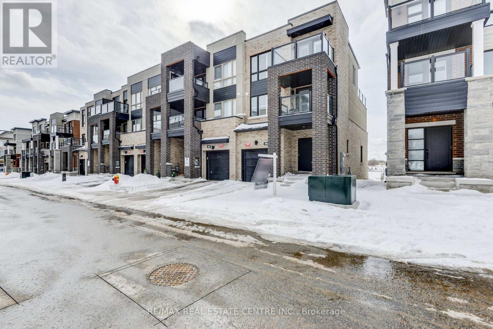 3056 Cascade Common Court, Oakville, Ontario  L6H 0R7 - Photo 4 - W13027376