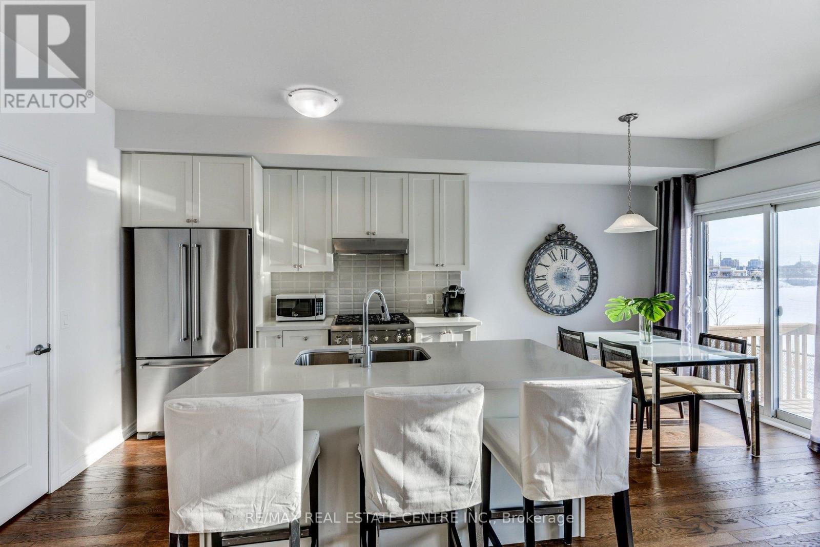 3056 Cascade Common Court, Oakville, Ontario  L6H 0R7 - Photo 9 - W13027376