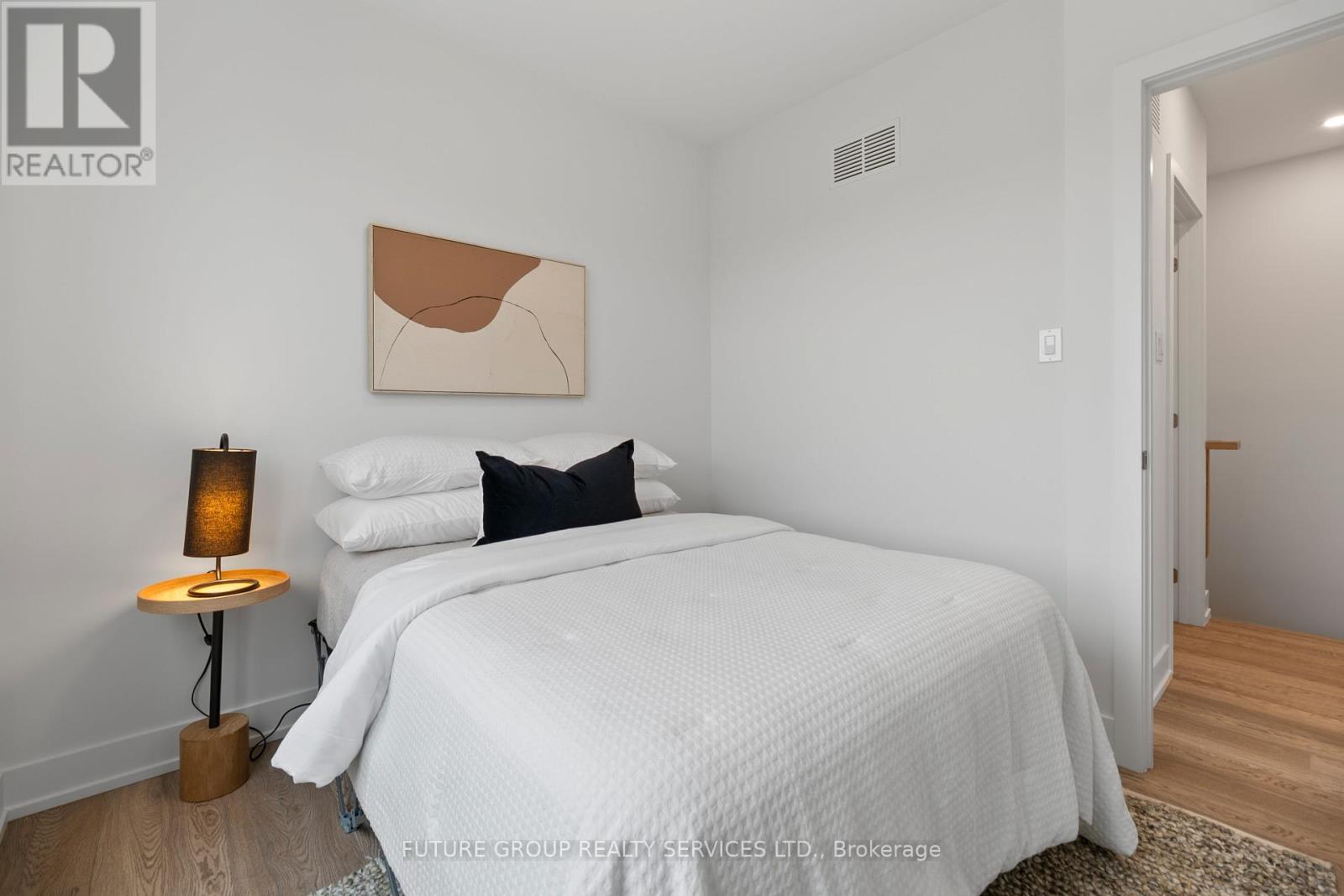 Unit 4 - 34 Poplar Avenue, Toronto, Ontario  M9B 3R4 - Photo 29 - W13027386