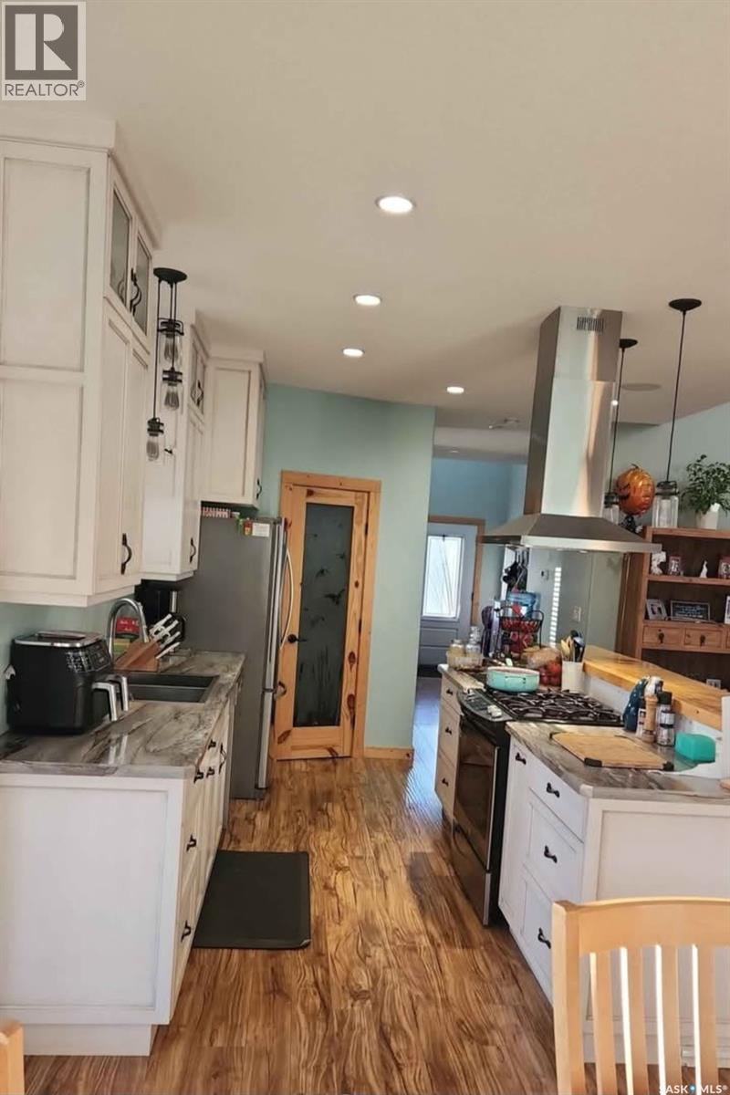 105 Francis Street, Francis, Saskatchewan  S0G 1V0 - Photo 6 - SK033585