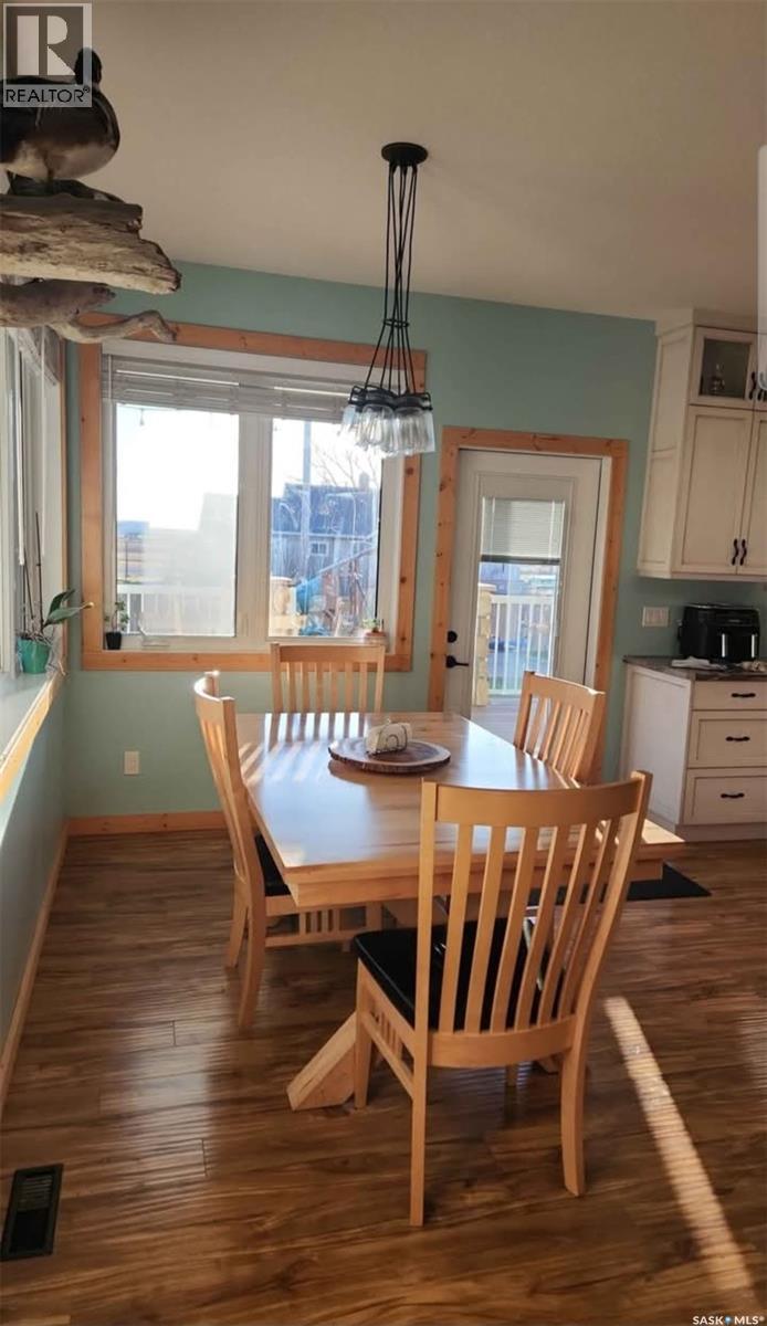 105 Francis Street, Francis, Saskatchewan  S0G 1V0 - Photo 8 - SK033585