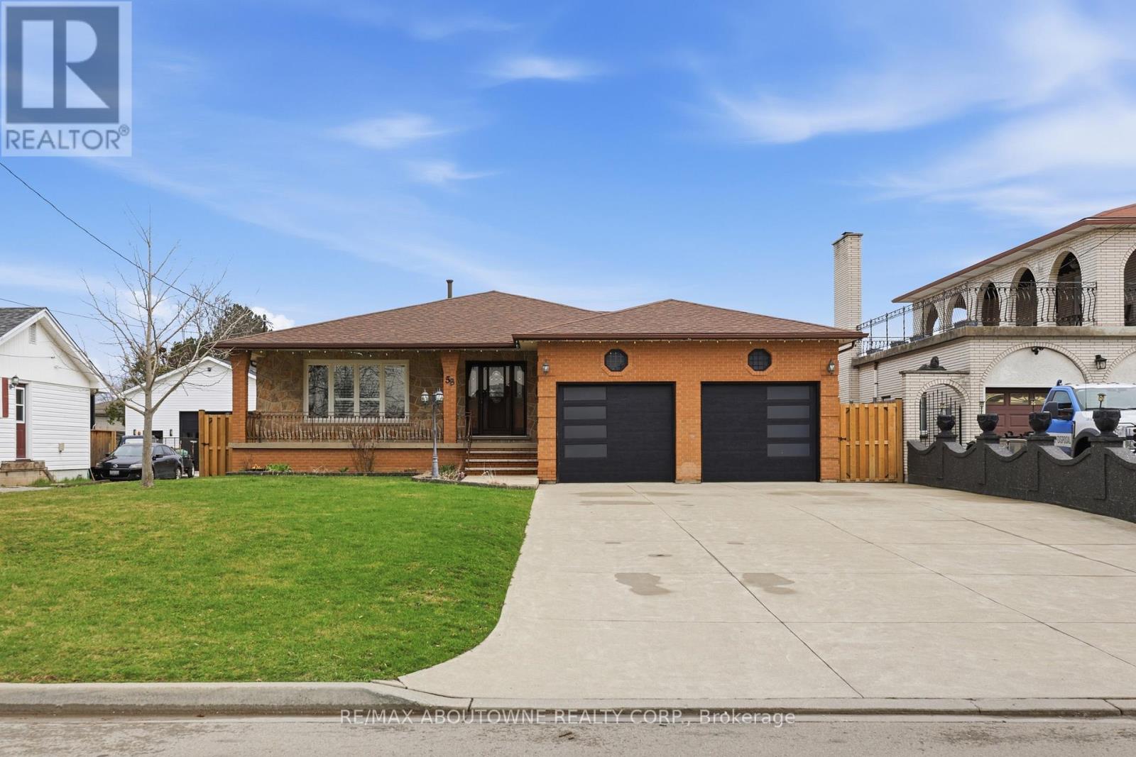 58 KILBOURN AVENUE, Hamilton, Ontario