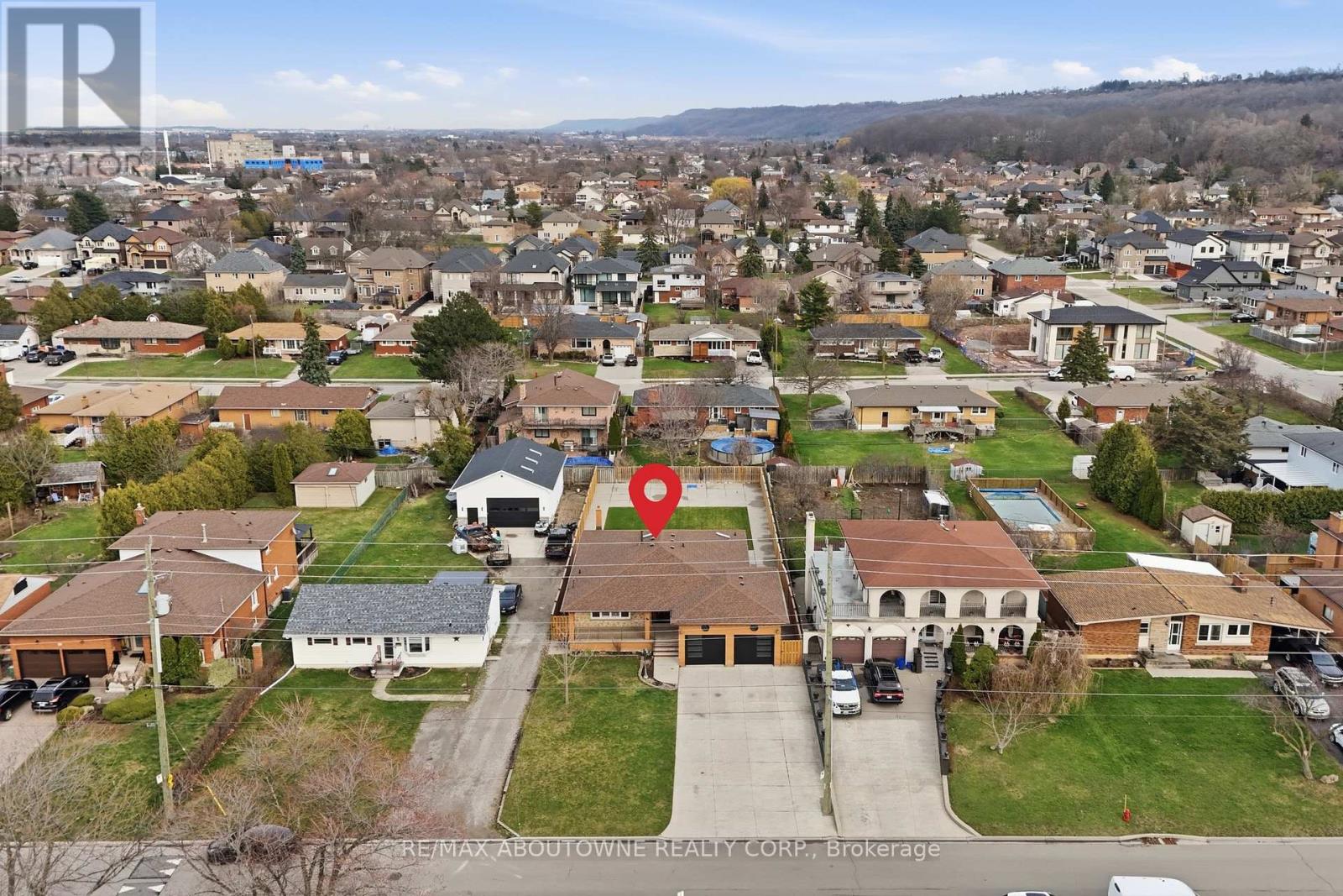 58 Kilbourn Avenue, Hamilton, Ontario  L8G 3E2 - Photo 2 - X13027362