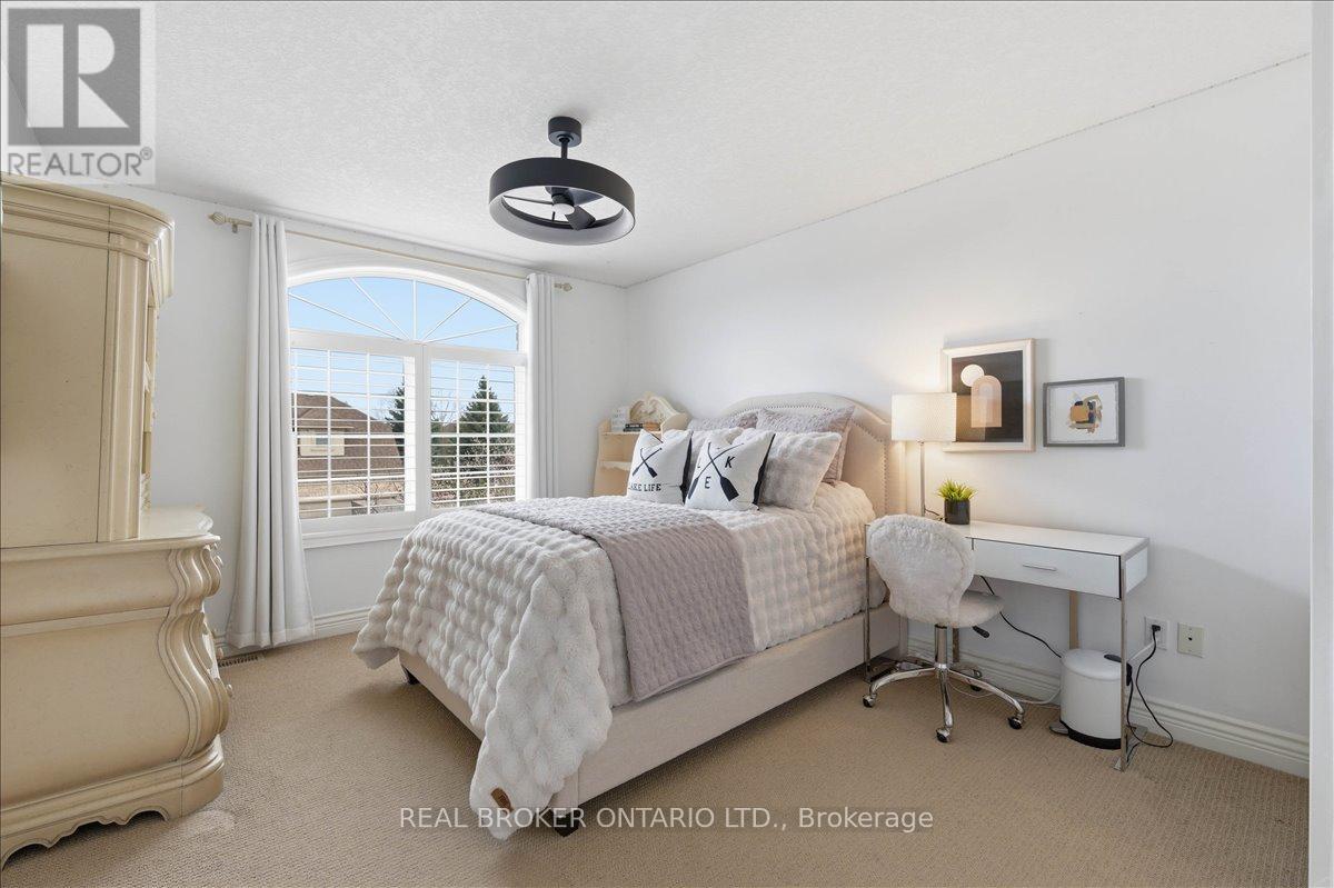 220 Joseph Schoerg Crescent, Kitchener, Ontario  N2P 2T4 - Photo 23 - X13027374