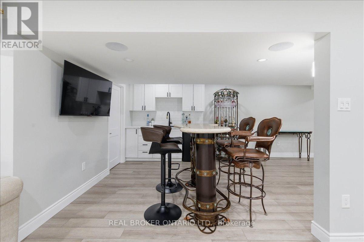 220 Joseph Schoerg Crescent, Kitchener, Ontario  N2P 2T4 - Photo 31 - X13027374