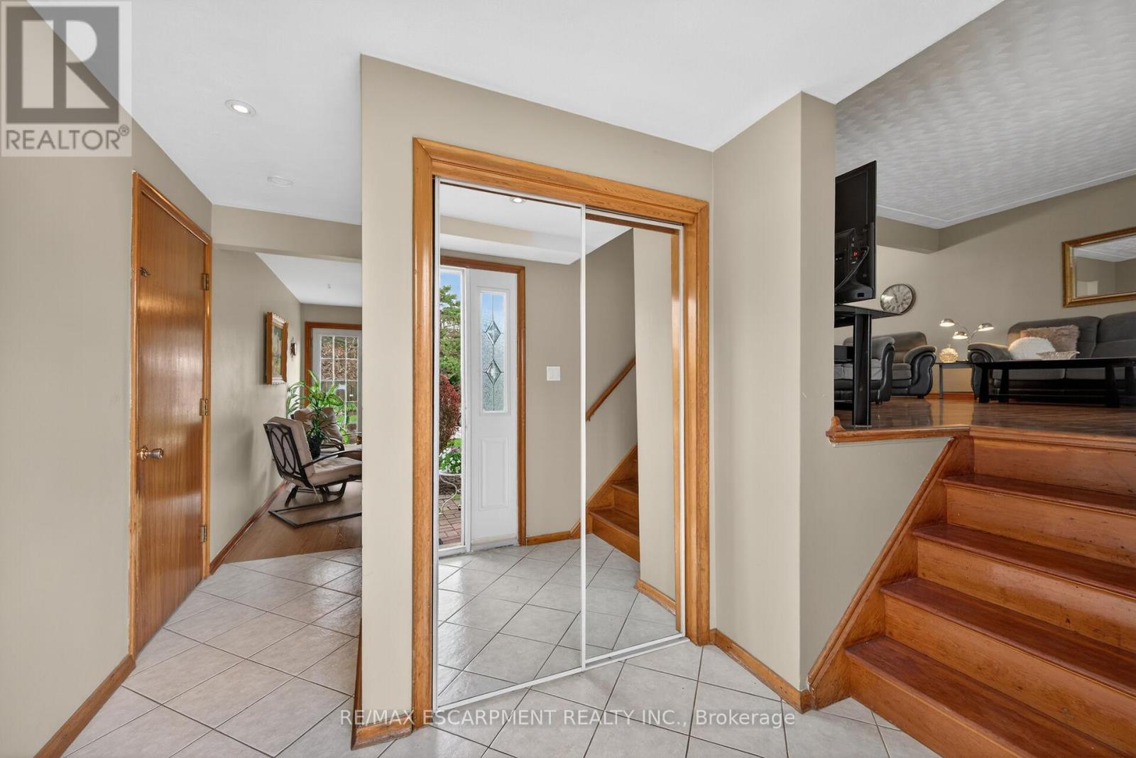 210 Columbia Drive, Hamilton, Ontario  L9C 3Y6 - Photo 7 - X13027382