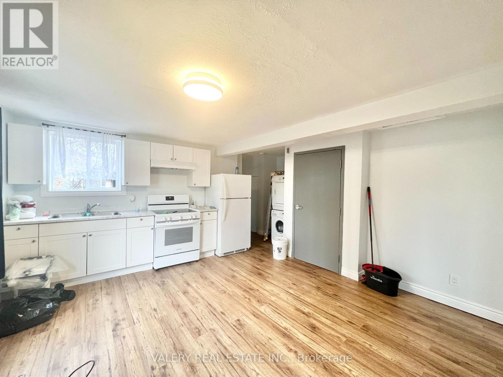 B - 67 Queen Mary Street, Ottawa, Ontario  K1K 1X6 - Photo 2 - X13027450