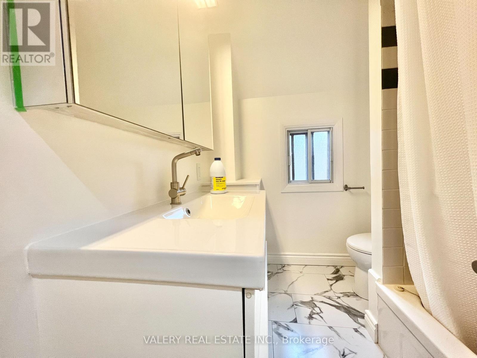 B - 67 Queen Mary Street, Ottawa, Ontario  K1K 1X6 - Photo 3 - X13027450