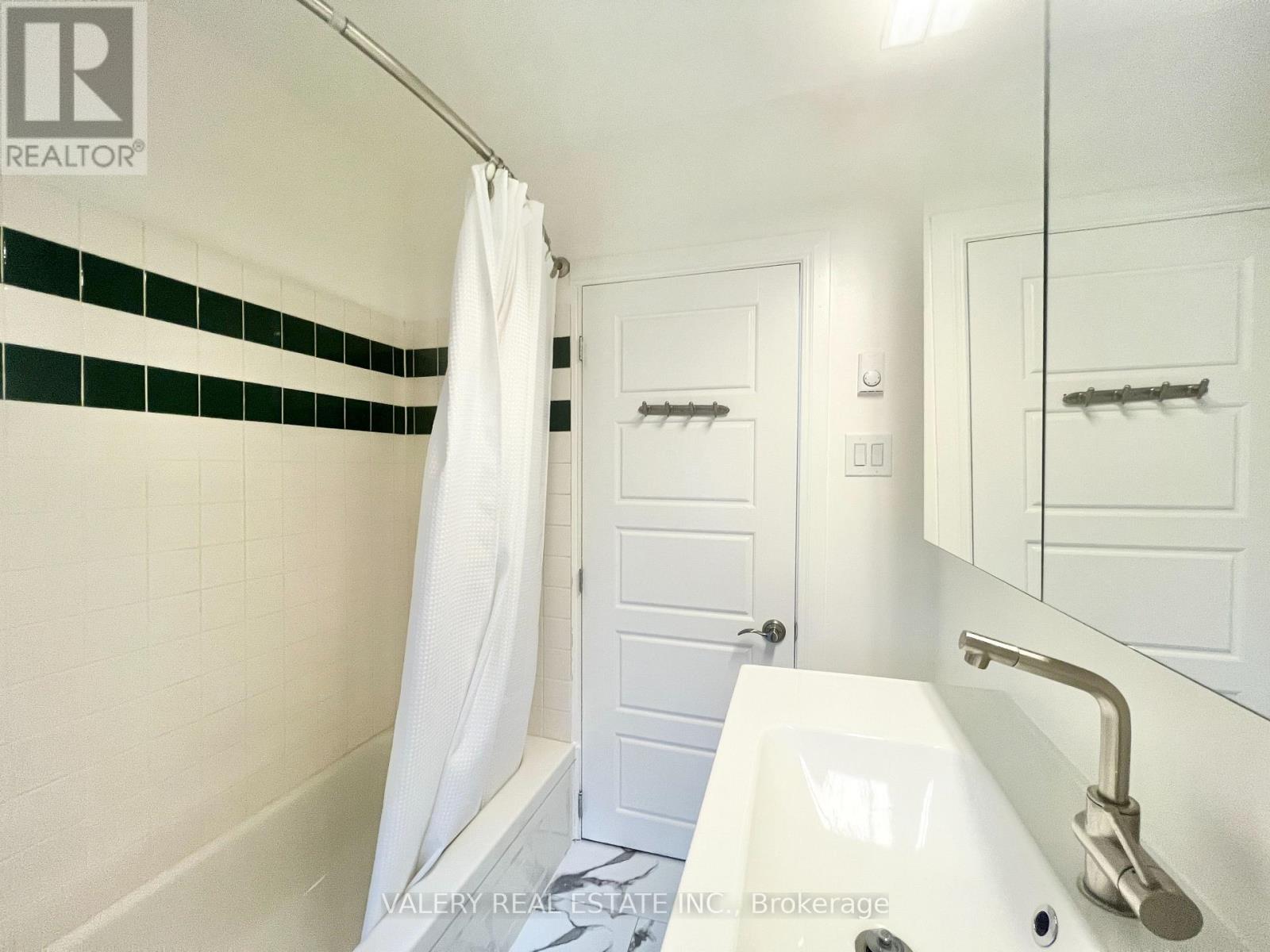 B - 67 Queen Mary Street, Ottawa, Ontario  K1K 1X6 - Photo 8 - X13027450