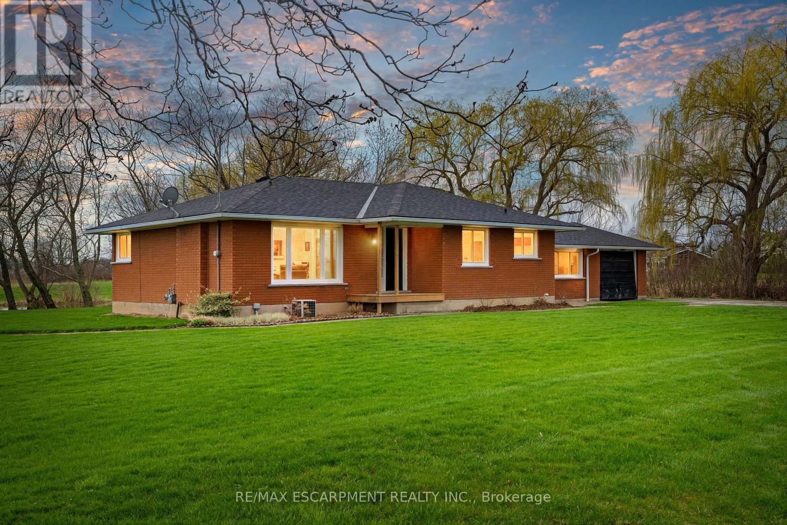 2223 Hall Road, Hamilton, Ontario  L0R 1C0 - Photo 2 - X13027454