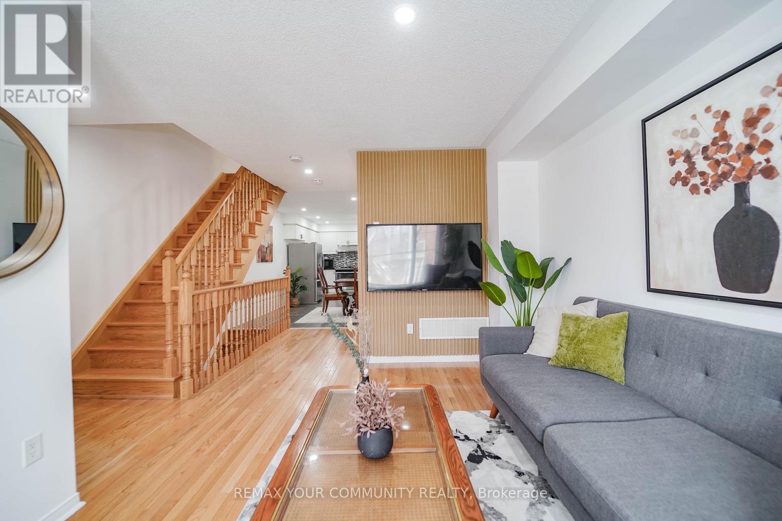 10 Ted Wray Circle, Toronto, Ontario  M3L 0G7 - Photo 5 - W13025990