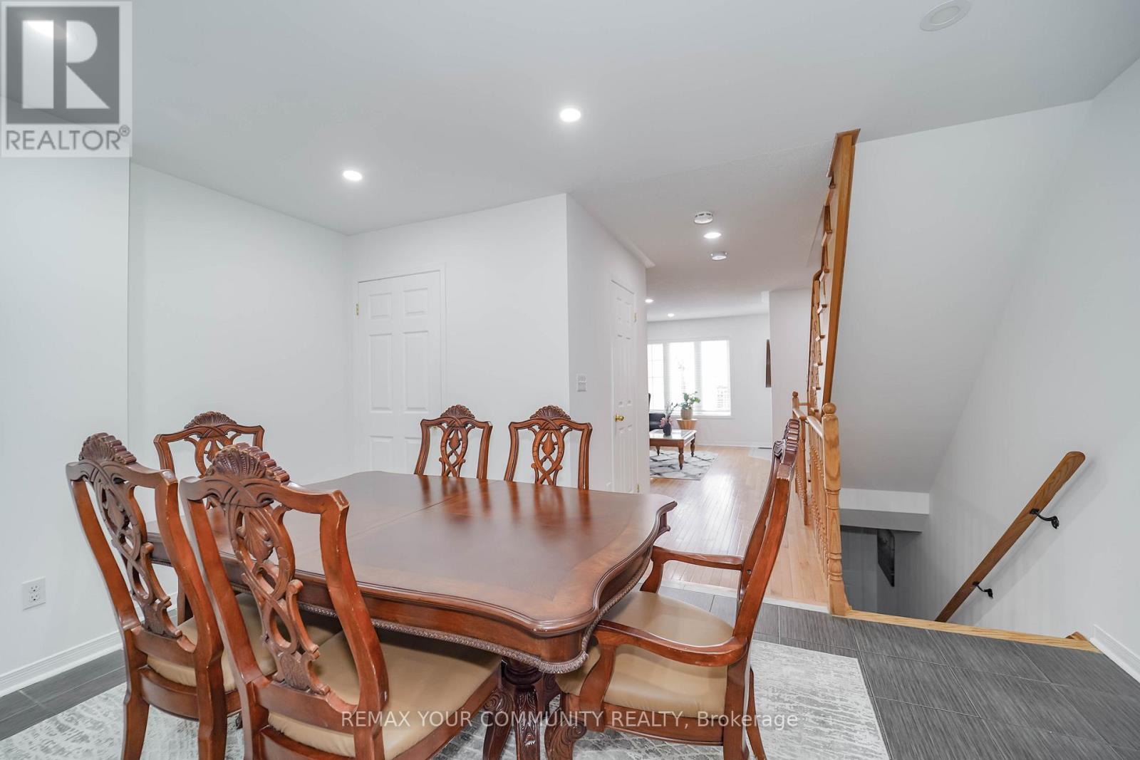 10 Ted Wray Circle, Toronto, Ontario  M3L 0G7 - Photo 6 - W13025990