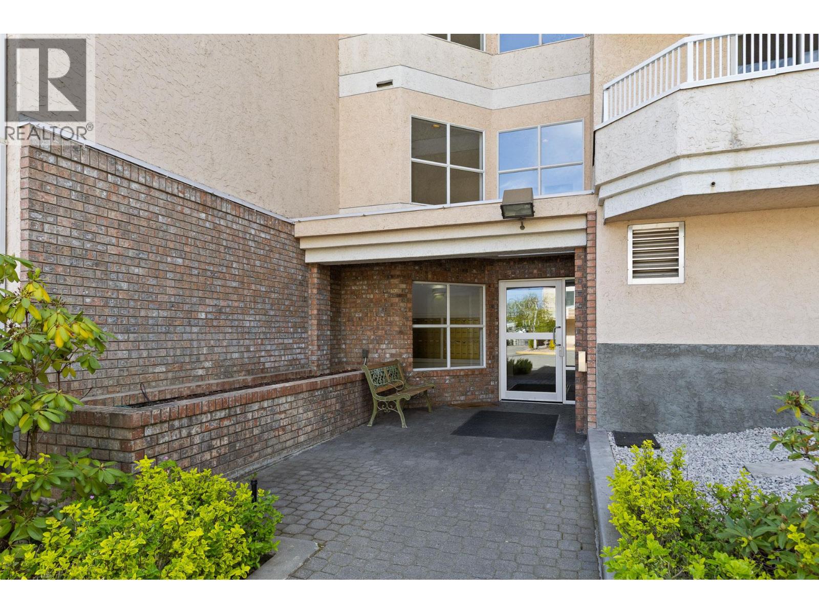 987 Klo Road Unit# 202, Kelowna, British Columbia  V1Y 9L2 - Photo 4 - 10383517