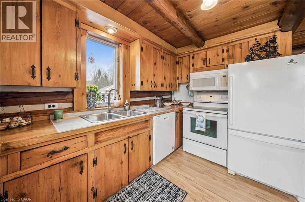 411a Peggs Mountain Road, Burk's Falls, Ontario  P0A 1C0 - Photo 9 - 40822469