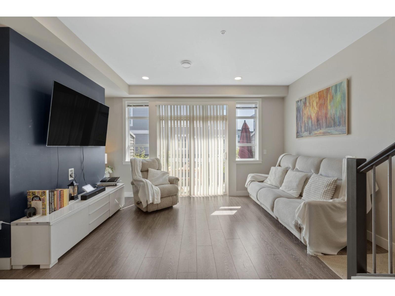 75 8413 Midtown Way, Chilliwack Proper South, Chilliwack, British Columbia  V2P 0G7 - Photo 2 - R3113525