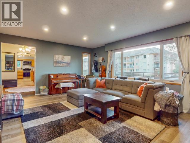 4678 Ontario Ave, Powell River, British Columbia  V8A 5L6 - Photo 25 - 19603