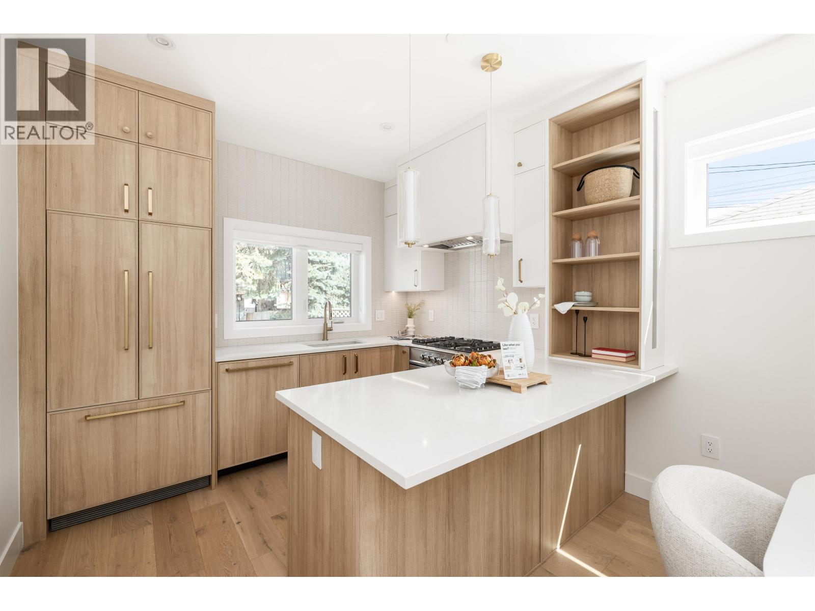 3143 E 19 Avenue, Vancouver, British Columbia  V5M 2T2 - Photo 2 - R3114271