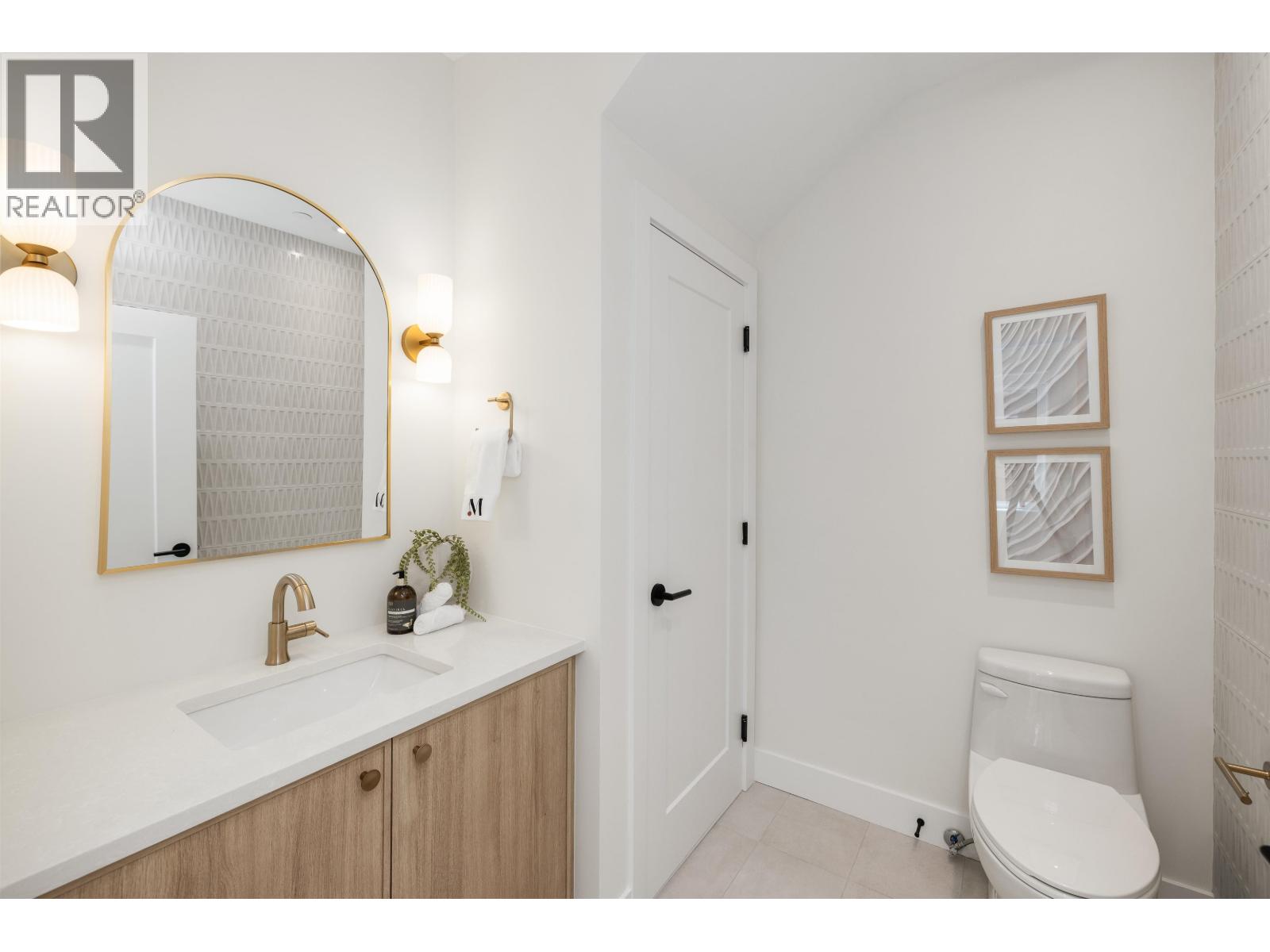 3143 E 19 Avenue, Vancouver, British Columbia  V5M 2T2 - Photo 9 - R3114271