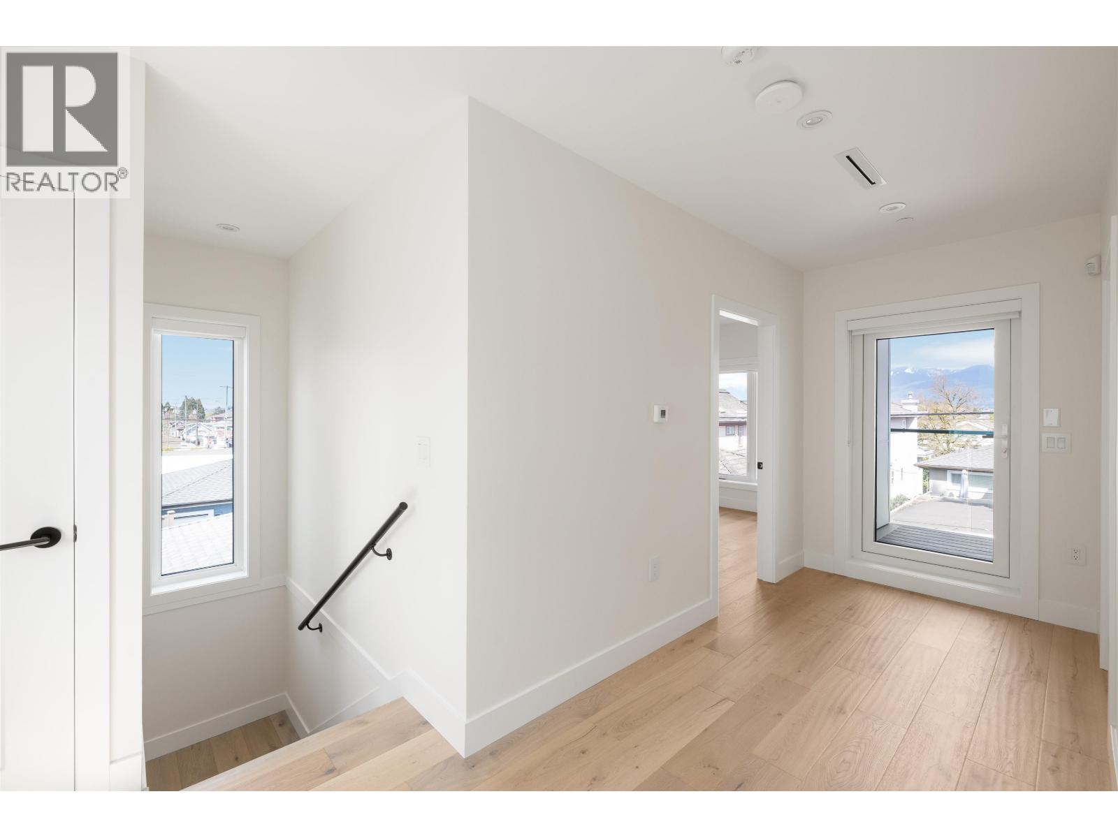 3143 E 19 Avenue, Vancouver, British Columbia  V5M 2T2 - Photo 11 - R3114271