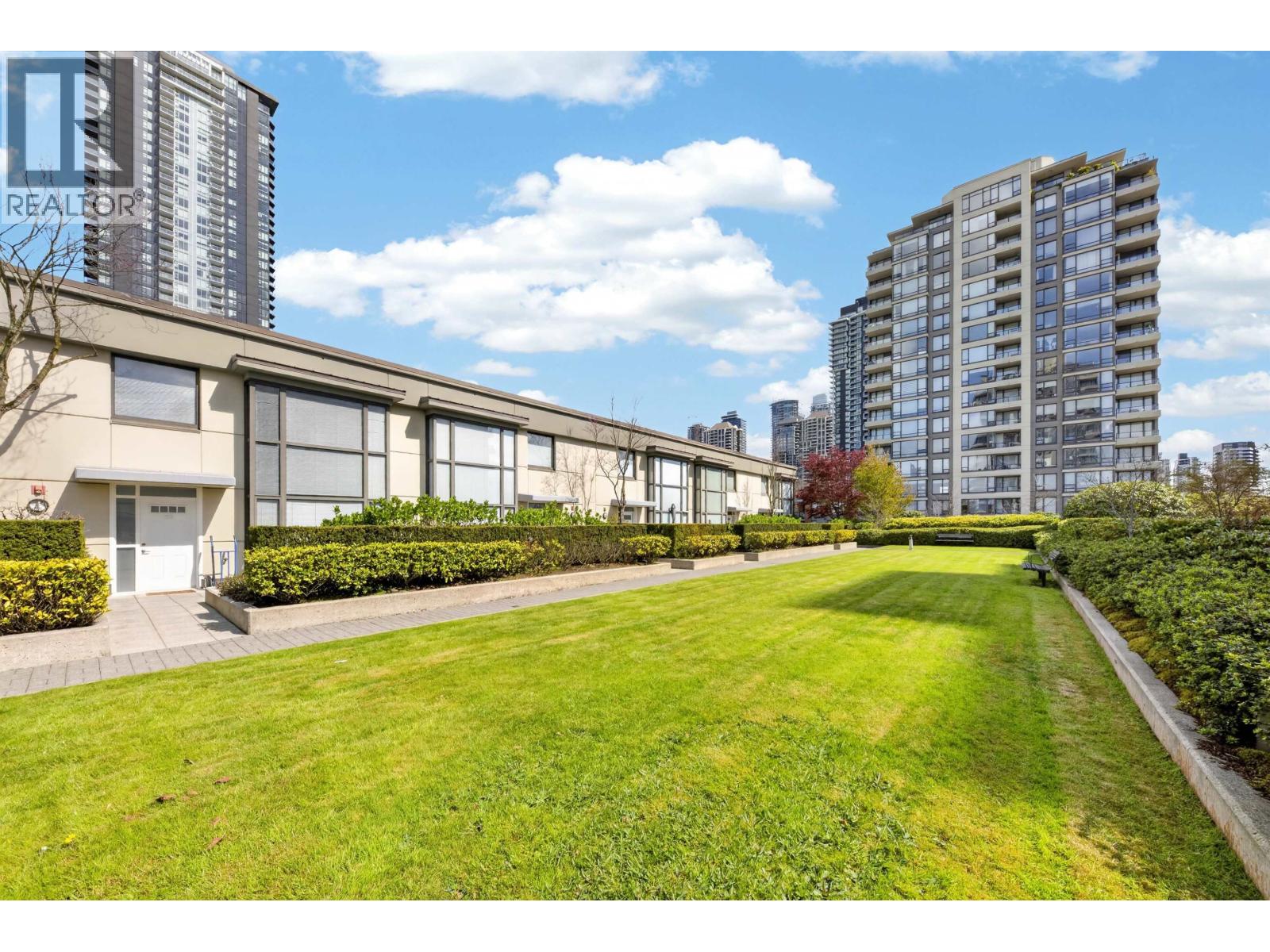 406 4118 Dawson Street, Burnaby, British Columbia  V5C 0A3 - Photo 5 - R3113832