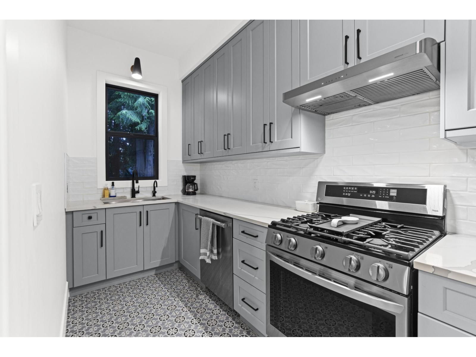 13026 16 Avenue, Surrey, British Columbia  V4A 1N9 - Photo 10 - R3114325