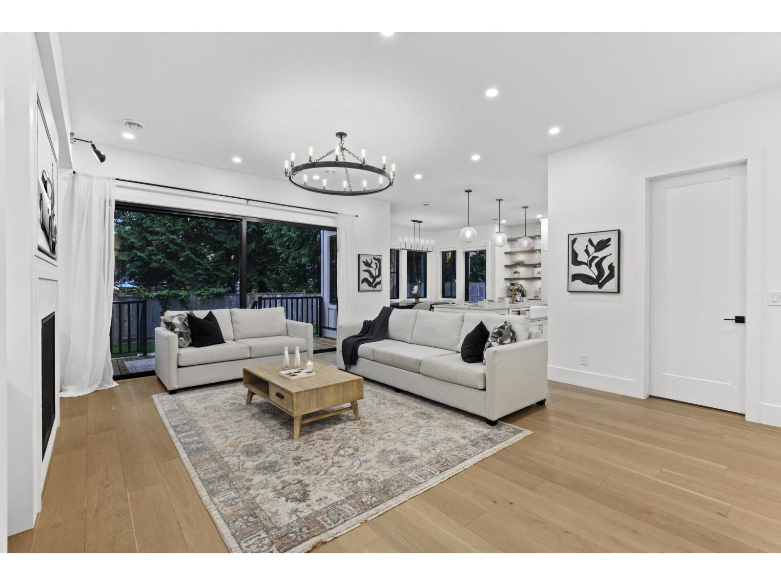 13026 16 Avenue, Surrey, British Columbia  V4A 1N9 - Photo 3 - R3114325