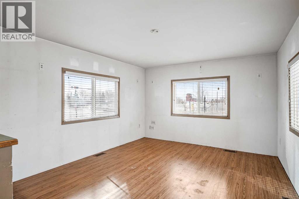 804 Center Street, Carstairs, Alberta  T0M 0N0 - Photo 4 - A2295628