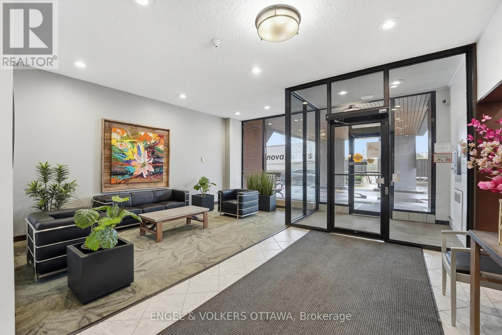 301 - 2951 Riverside Drive, Ottawa, Ontario  K1V 8W6 - Photo 2 - X13027542