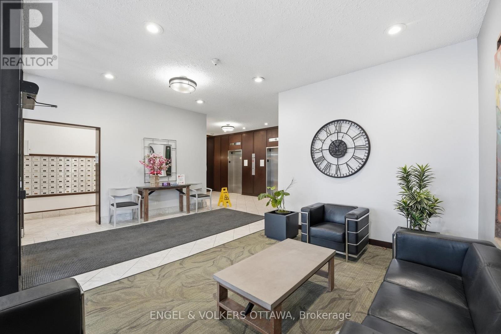 301 - 2951 Riverside Drive, Ottawa, Ontario  K1V 8W6 - Photo 4 - X13027542