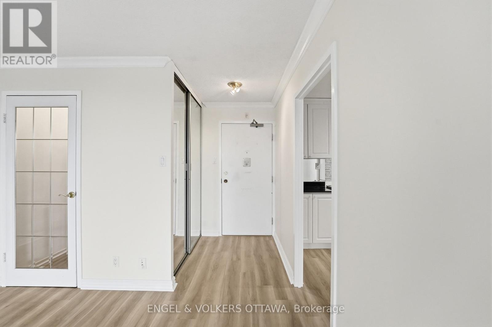 301 - 2951 Riverside Drive, Ottawa, Ontario  K1V 8W6 - Photo 5 - X13027542