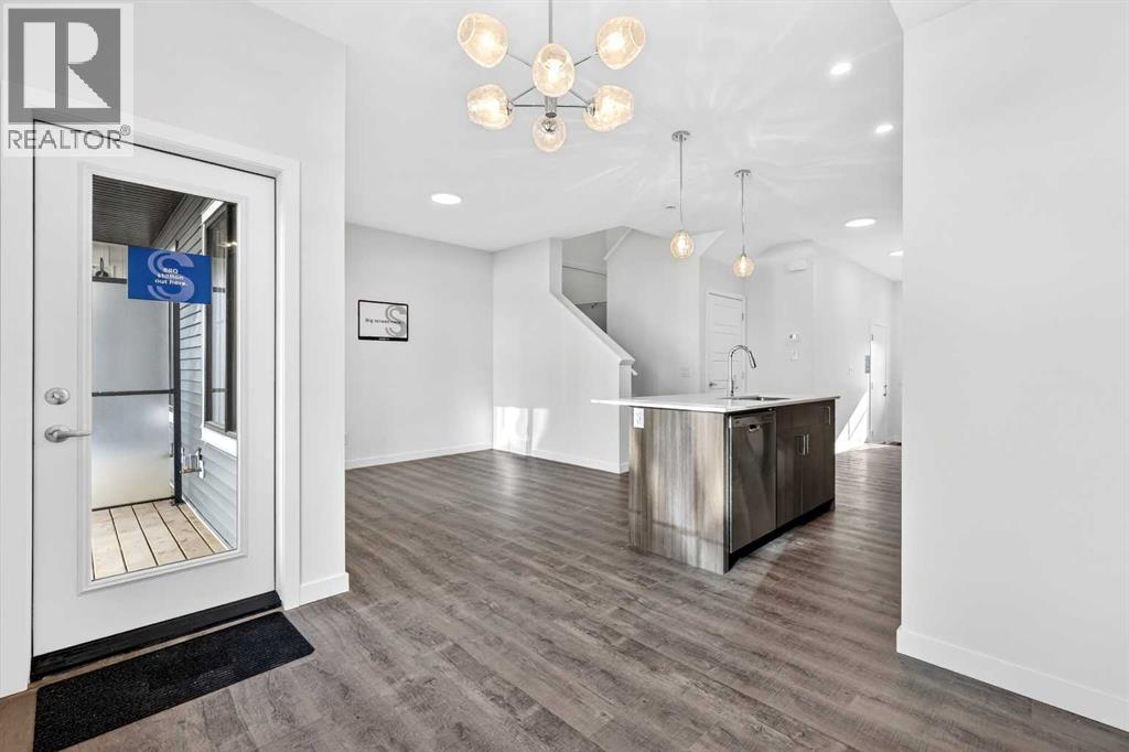 54 Creekside Way Sw, Calgary, Alberta  T2X 6E2 - Photo 18 - A2300549