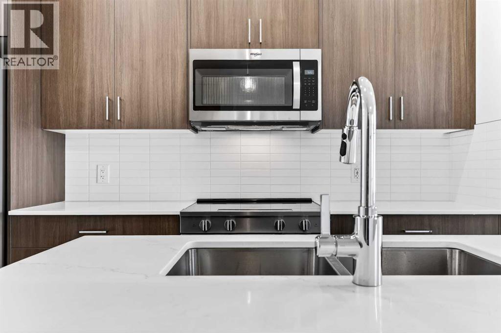 54 Creekside Way Sw, Calgary, Alberta  T2X 6E2 - Photo 16 - A2300549