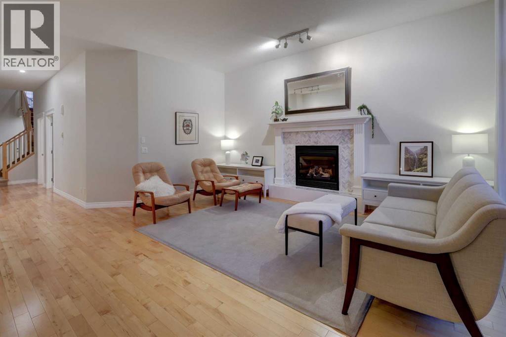 57 Discovery Ridge Hill Sw, Calgary, Alberta  T3H 4Y5 - Photo 6 - A2302464