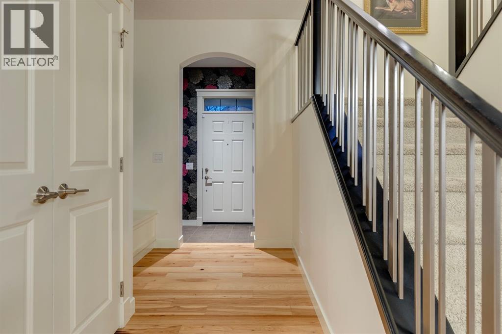 29 Aspenshire Crescent Sw, Calgary, Alberta  T3H 0R4 - Photo 2 - A2303405