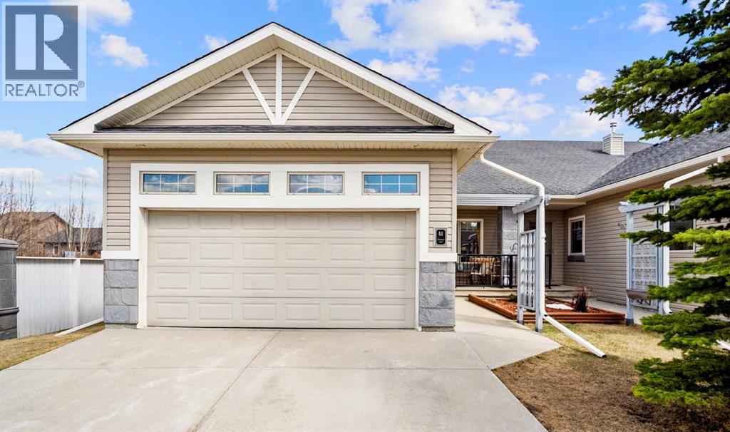 41 Stromsay Gate, Carstairs, Alberta  T0M 0N0 - Photo 1 - A2303750