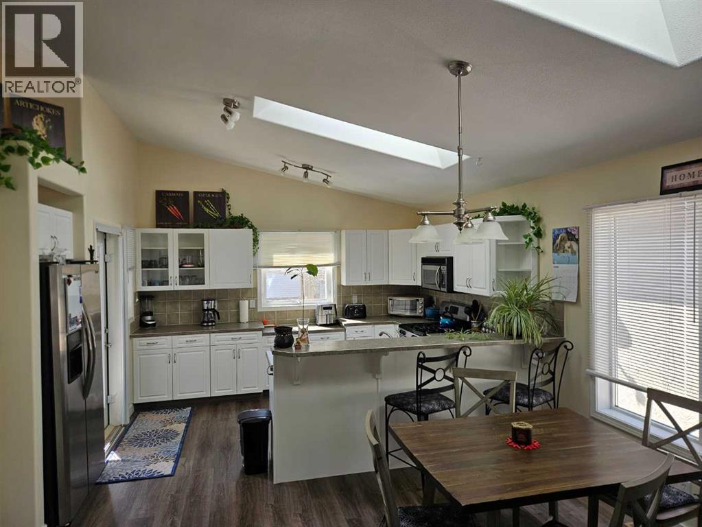 58 Heritage Circle W, Lethbridge, Alberta  T9K 7T3 - Photo 4 - A2303370
