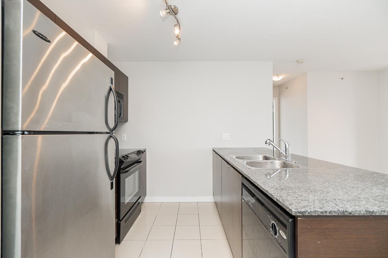 2002 13618 100 Avenue, Surrey, British Columbia  V3T 0A8 - Photo 7 - R3114323