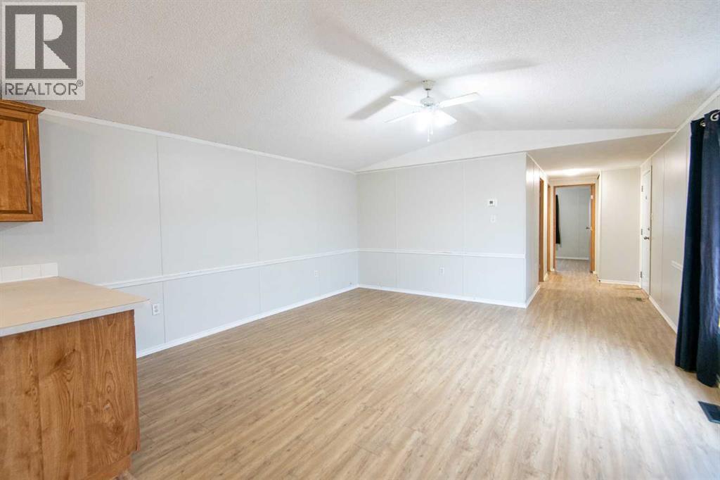 10417 110 Ave, La Crete, Alberta  T0H 2H0 - Photo 11 - A2293872