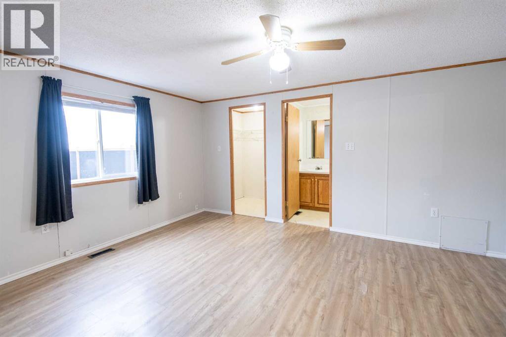 10417 110 Ave, La Crete, Alberta  T0H 2H0 - Photo 14 - A2293872