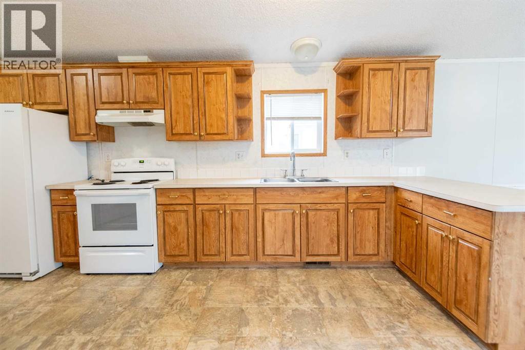 10417 110 Ave, La Crete, Alberta  T0H 2H0 - Photo 8 - A2293872