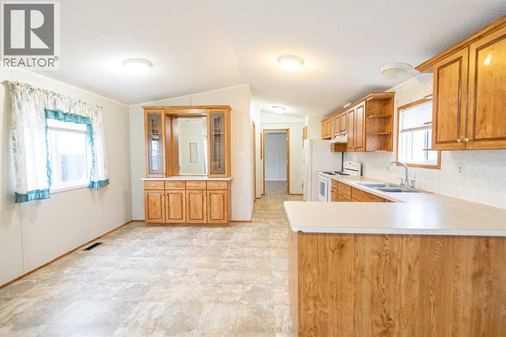 10417 110 Ave, La Crete, Alberta  T0H 2H0 - Photo 10 - A2293872