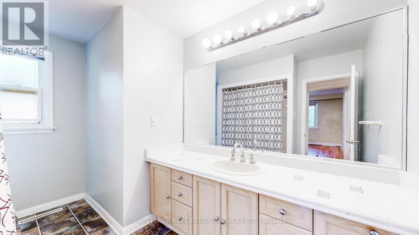 24 Burleigh Heights Drive, Toronto, Ontario  M2K 1Y7 - Photo 22 - C12599910