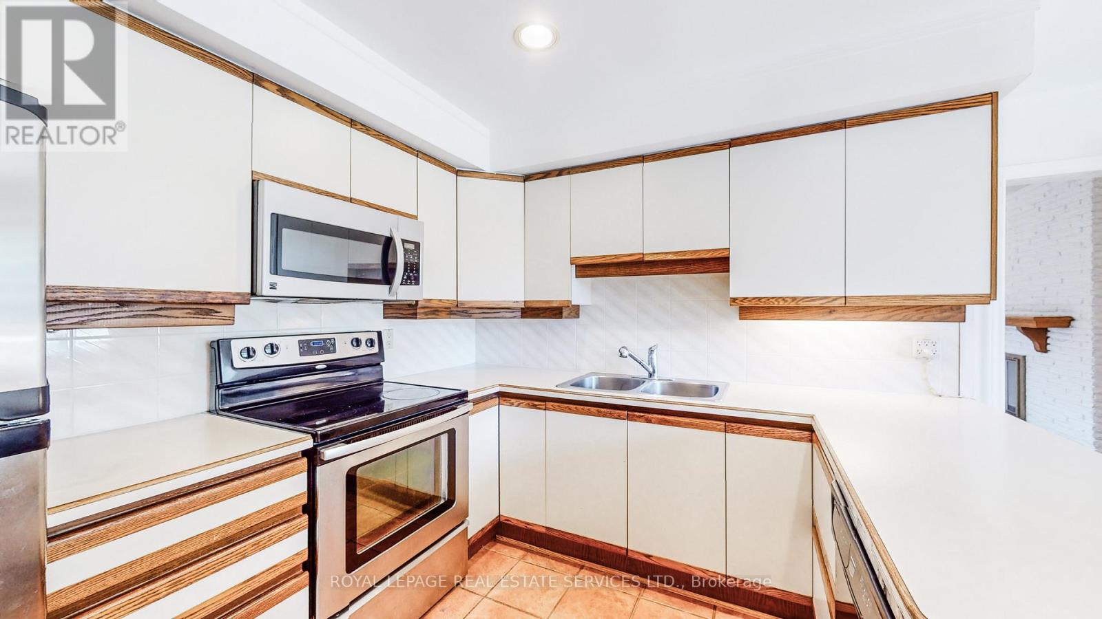 24 Burleigh Heights Drive, Toronto, Ontario  M2K 1Y7 - Photo 16 - C12599910