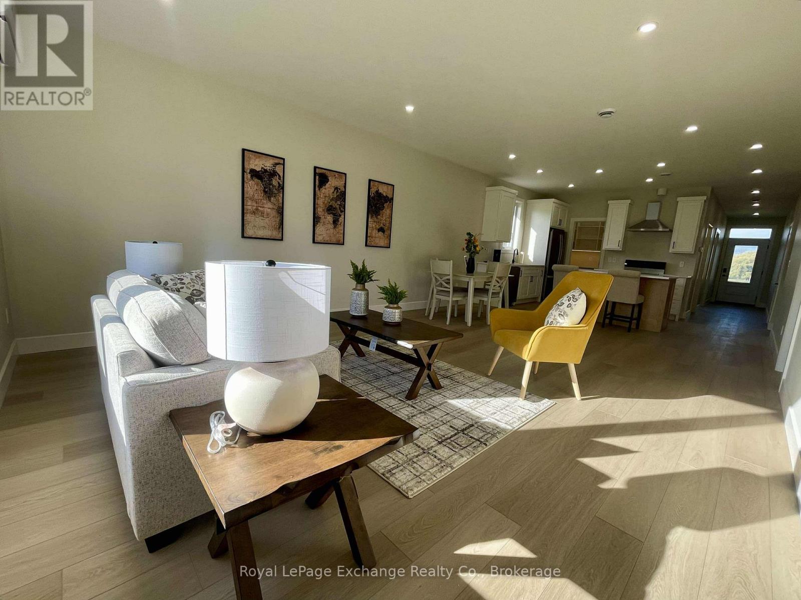 8 Mercedes Crescent N, Kincardine, Ontario  N2Z 1G8 - Photo 2 - X13027554