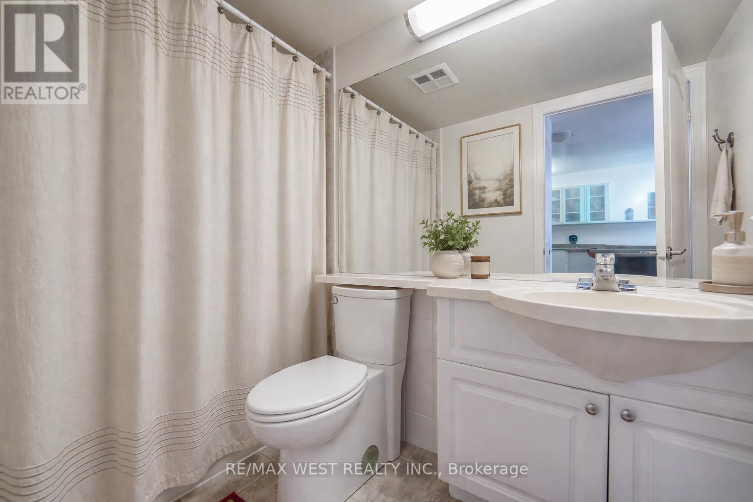 1717 - 188 Doris Avenue, Toronto, Ontario  M2N 6Z5 - Photo 8 - C13025780