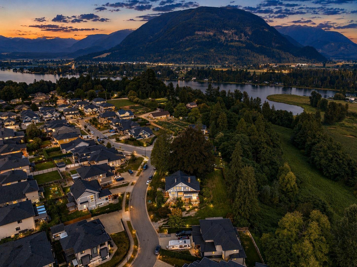 35280 Ewert Avenue, Mission, British Columbia  V2V 0G3 - Photo 2 - R3094365